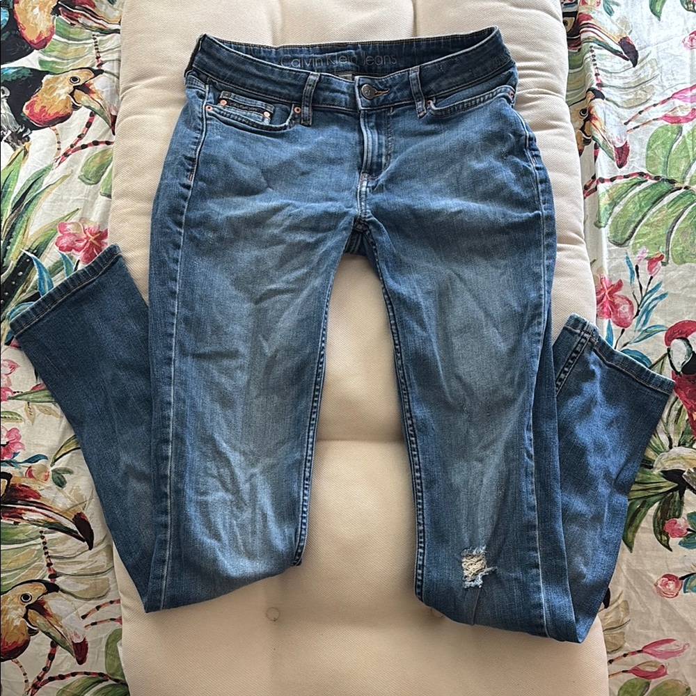 Calvin Klein Mid Rise Jeans Classic Blue Denim - Straight Coupe Droite Fit (26)